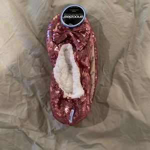 NWT Pink Sequin bridesmaid Slippers